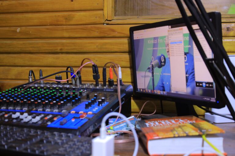 Kinkizi FM’s Role in Promoting Local Talent