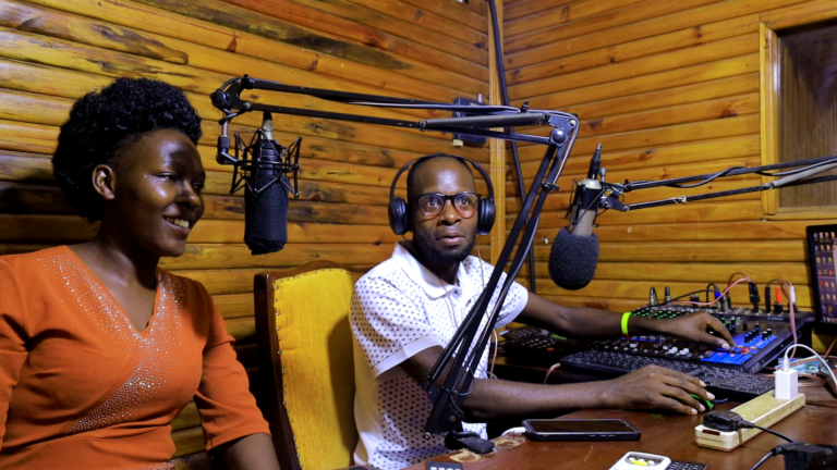 How Local Radio Strengthens Community Bonds